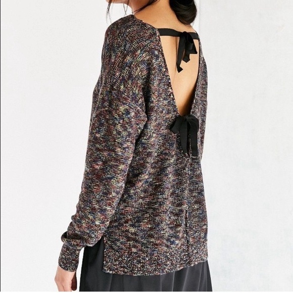 Urban Outfitters Kimchi Blue Ribbon Back Sweater Size medium - Picture 1 of 14